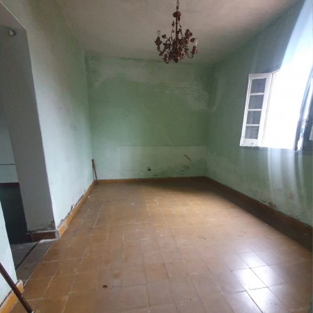 Casa en venta (a refuncionalizar) excelente ubicacion