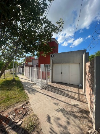 Casa en venta sobre calle Av. José Hernandez al 1800