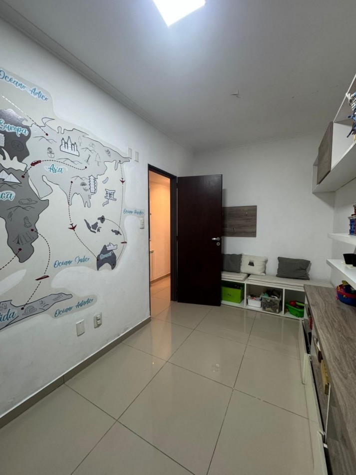 VENTA DE IMPORTANTE CASA EN ZONA CENTRO PARQUE