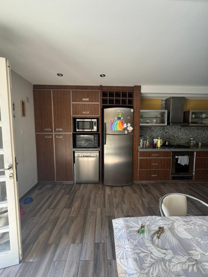 VENTA DE IMPORTANTE CASA EN ZONA CENTRO PARQUE