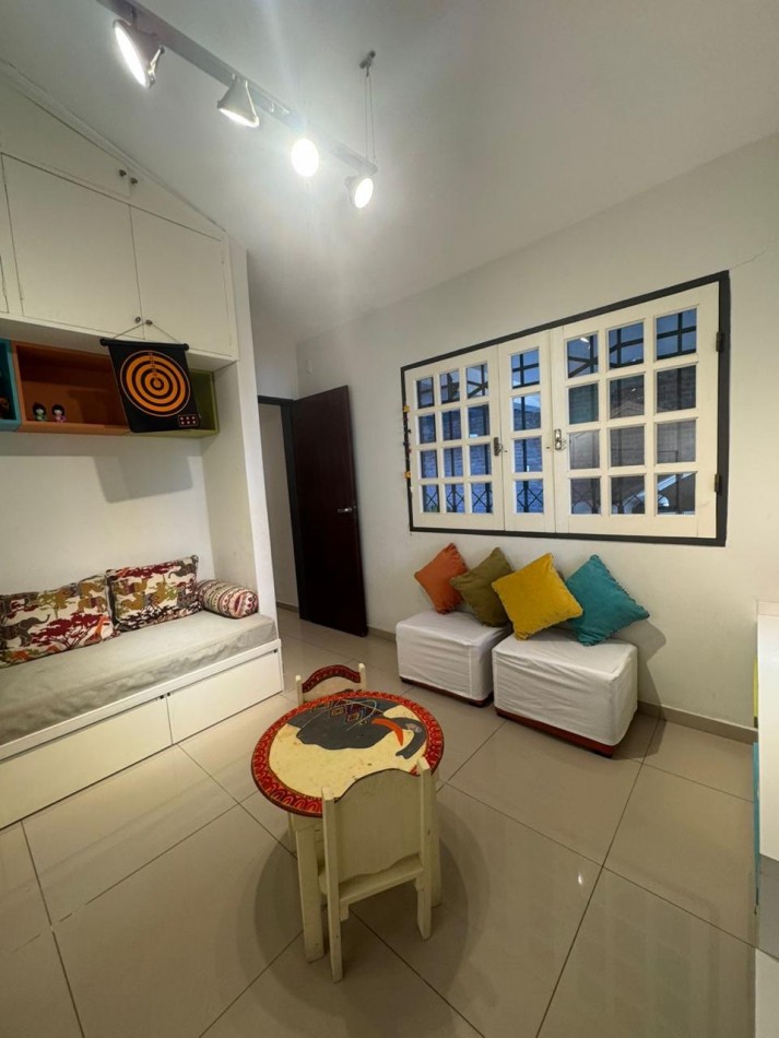 VENTA DE IMPORTANTE CASA EN ZONA CENTRO PARQUE