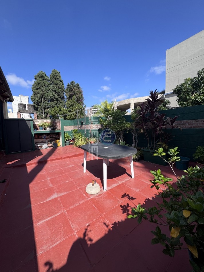 Hermoso PH  con patio seco en venta zona centro