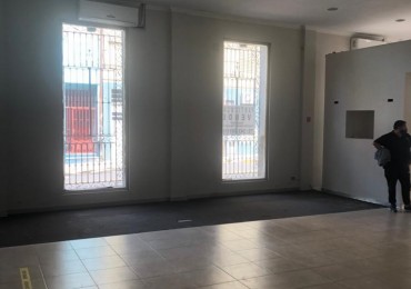 Local comercial en alquiler (estado es unico en Parana)