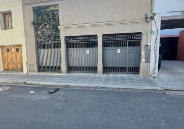 VENTA DE IMPORTANTE CASA EN ZONA CENTRO PARQUE